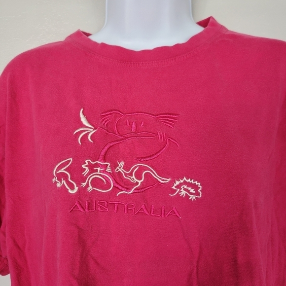 Australia Pink Short Sleeve T-shirt Embroidered Destination Tee Kangaroo Koala M - Picture 2 of 7